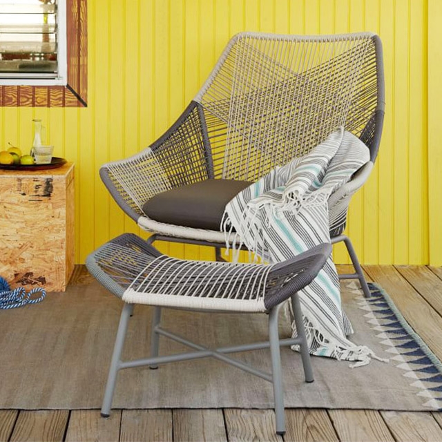 Ottomaanse stoel PE rotan in grijze en witte maaltijdpoot Vensterafbeelding