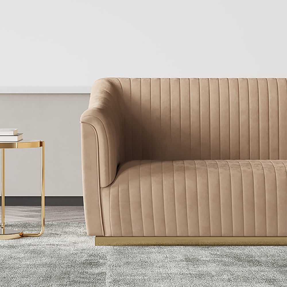 Canapé en velours minimaliste kaki 2080 mm avec accoudoirs inclinés et base en métal pour 3 places image de fenêtre