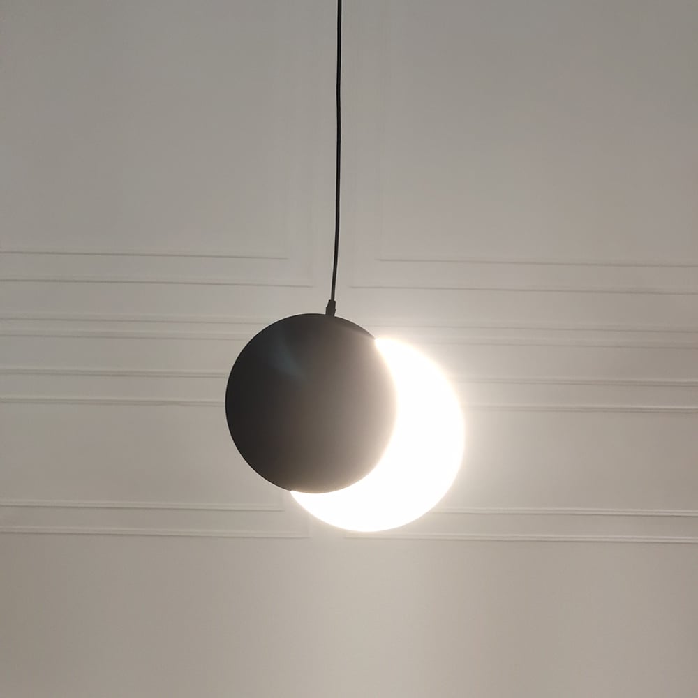 Zwarte hanglamp draaibaar 1-licht klein hanglicht verstelbare hoogte Vensterafbeelding