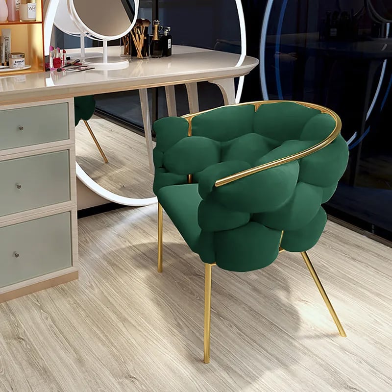 Grüner nordischer Akzent Stuhl Samt Polsterstuhl Tufted Stuhl Schaufensterbilder