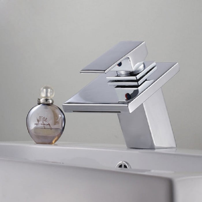 Modern Single Handle Bathroom Sink Faucet One Hole Solid Brass in Polished Chrome