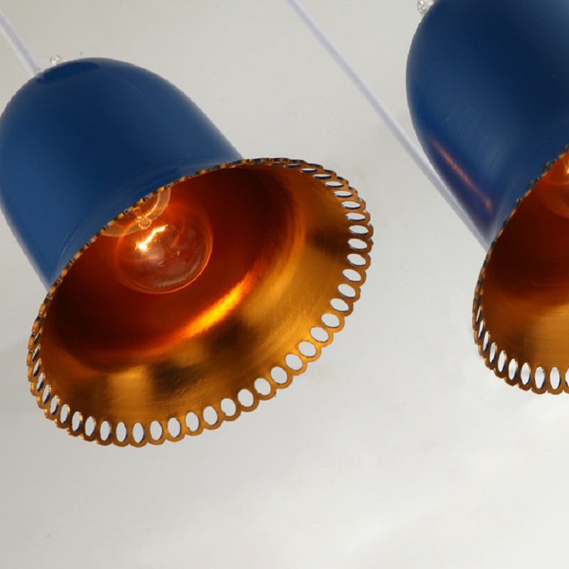 Moderne hanglamp met 3 lampen, aluminium plafondhanglamp in blauwe kleur Vensterafbeelding