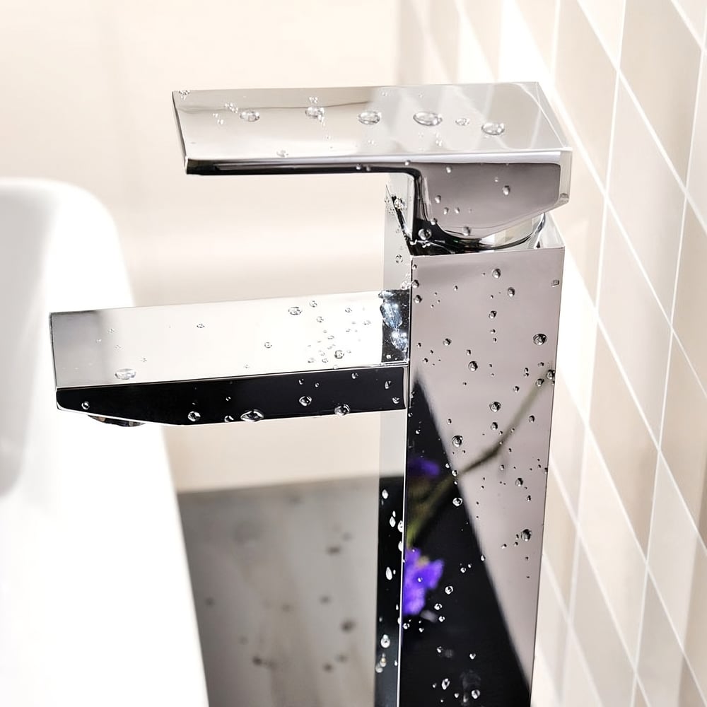 Modern Brass One-Hole Single Handle Bathroom Sink Faucet in Chrome window image