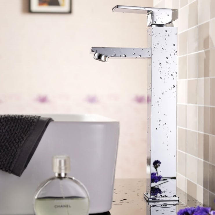 Modern Brass One-Hole Single Handle Bathroom Sink Faucet in Chrome window image