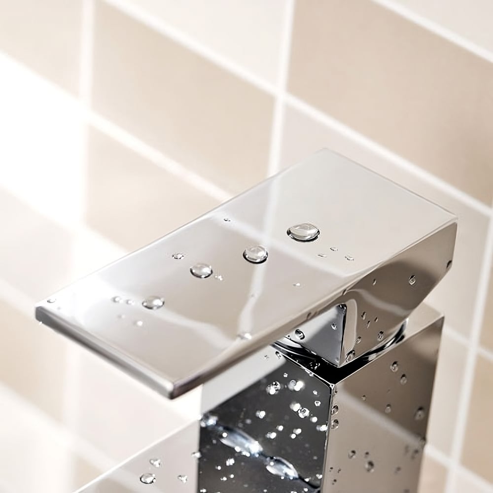 Modern Brass One-Hole Single Handle Bathroom Sink Faucet in Chrome window image