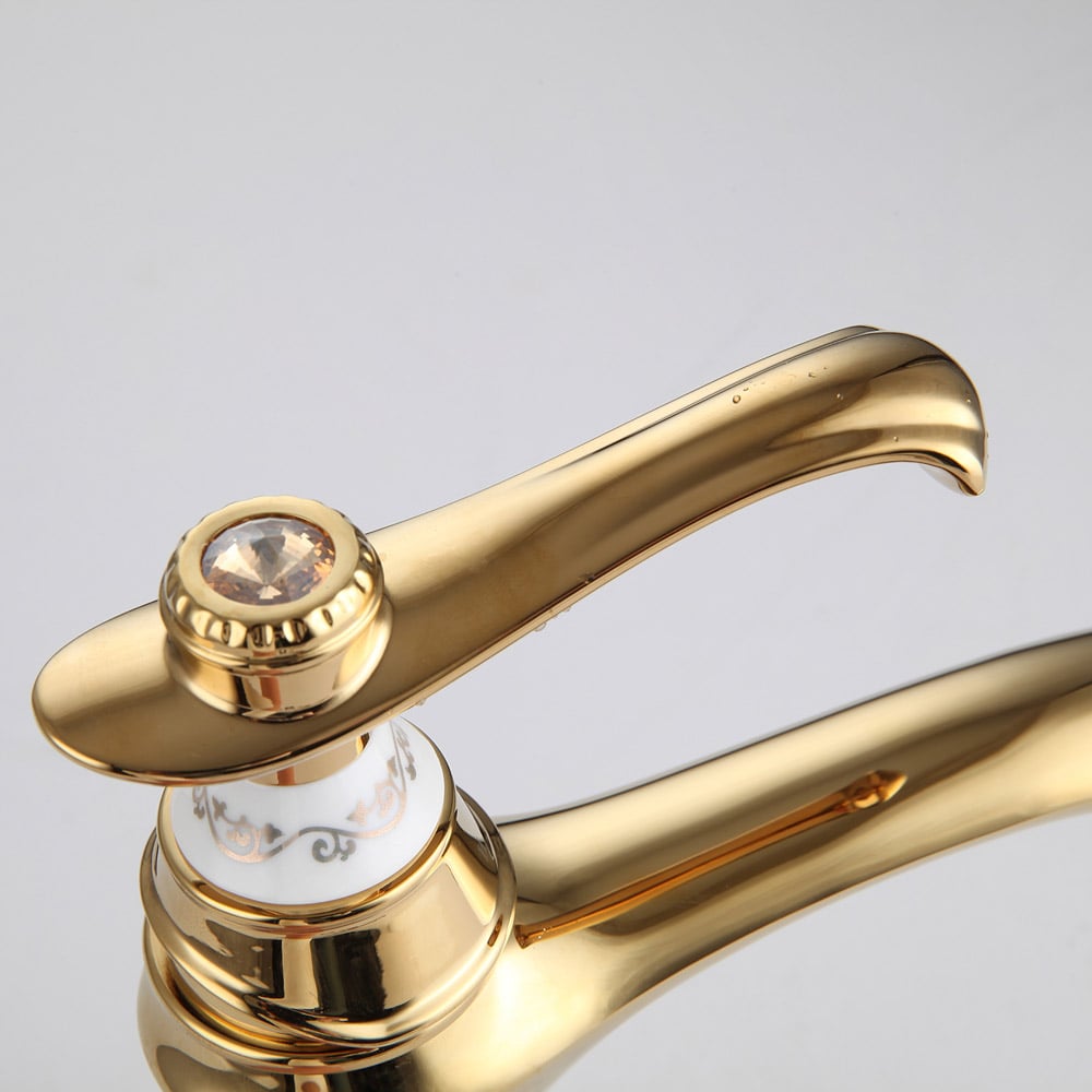 Brass One-Hole Single Handle Bathroom Sink Faucet in Gold Finish window image