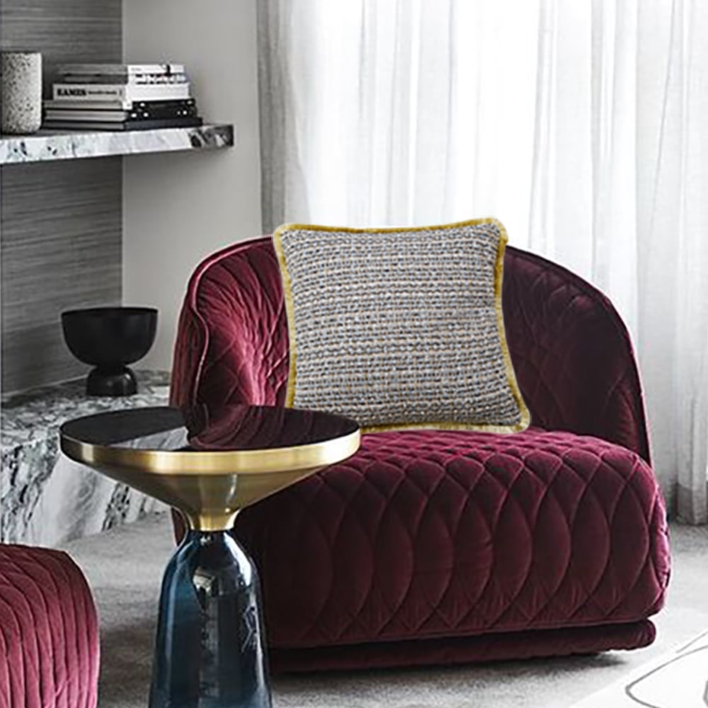 Housse de coussin en soie tissée moderne à pompons dorés de 18 po x 18 po image de fenêtre