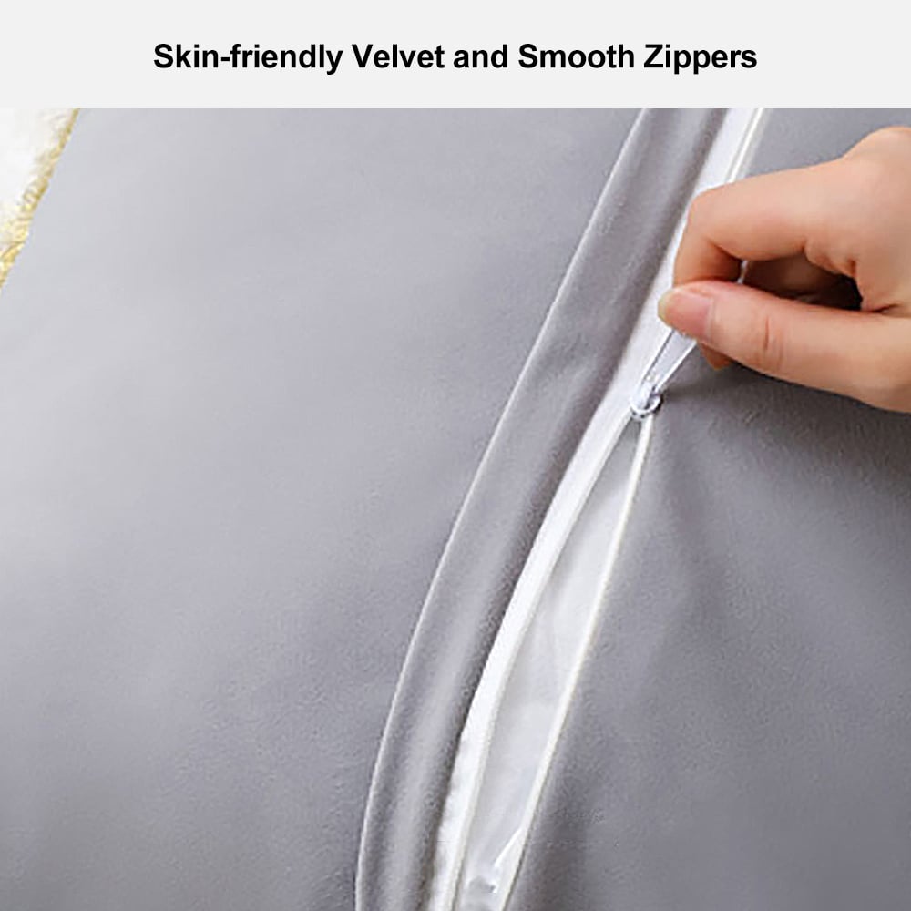 Housse de coussin en soie tissée moderne à pompons dorés de 18 po x 18 po image de fenêtre