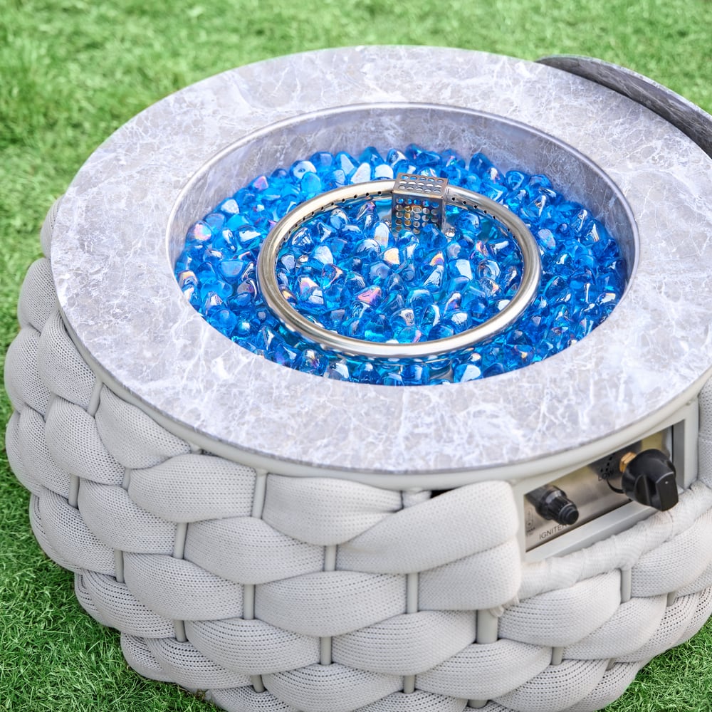 4-osobowe, odporne na warunki atmosferyczne obrotowe meble ogrodowe z aluminium i rattanu z paleniskiem obraz okna