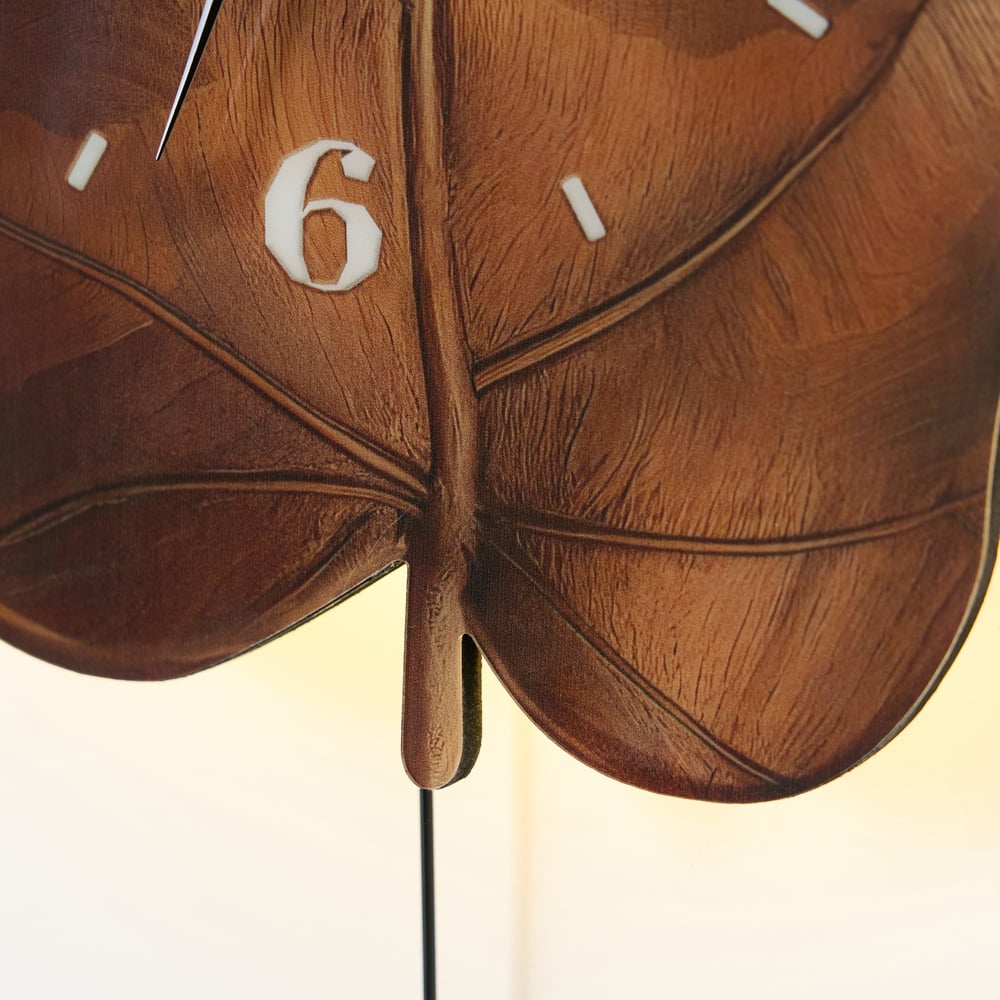 Rustic Leaf-Shaped Wall Clock with USB Light & Moving Pendulum – 28 Inches