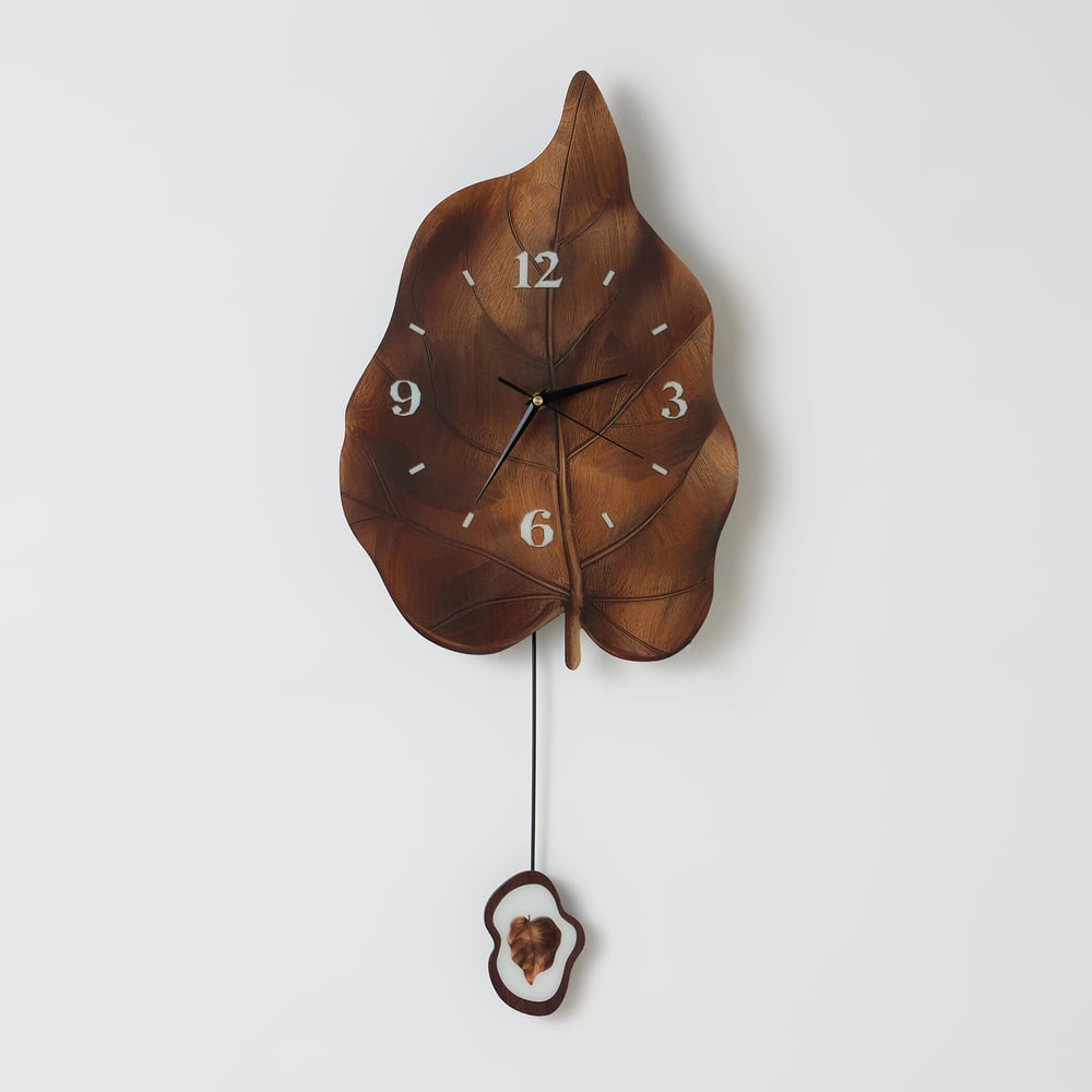 Rustic Leaf-Shaped Wall Clock with USB Light & Moving Pendulum – 28 Inches