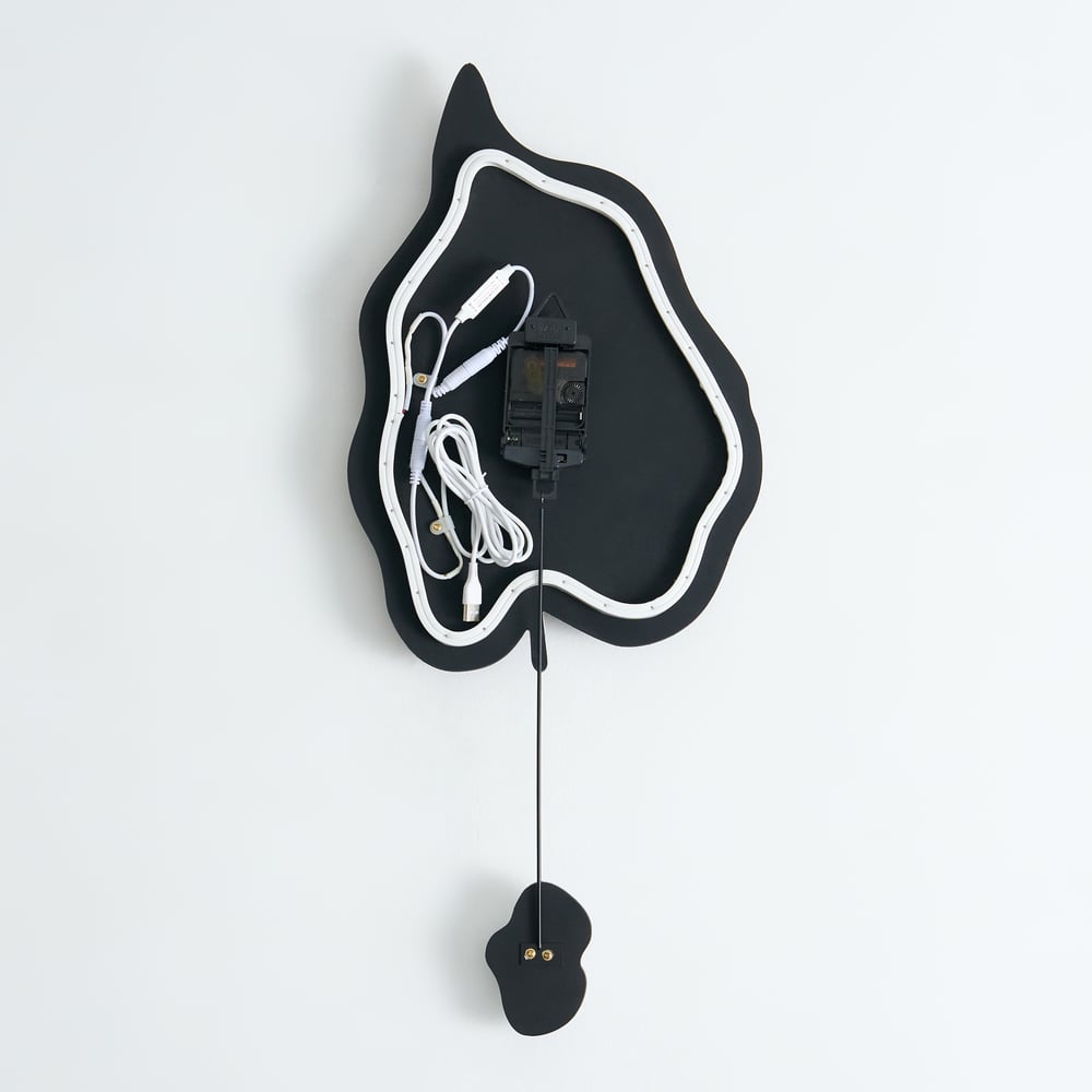 Rustic Leaf-Shaped Wall Clock with USB Light & Moving Pendulum – 28 Inches