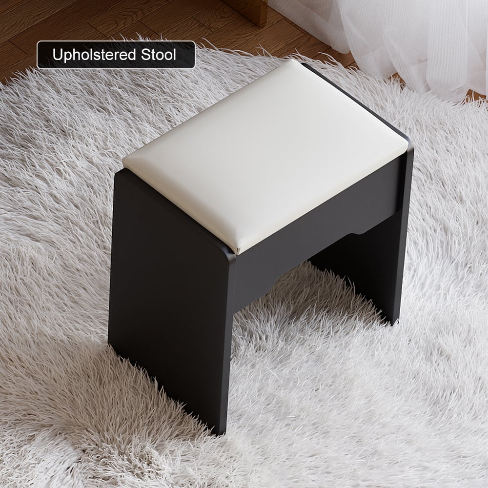 Coiffeuse noire moderne avec miroir éclairé, station de recharge et espace de rangement image de fenêtre