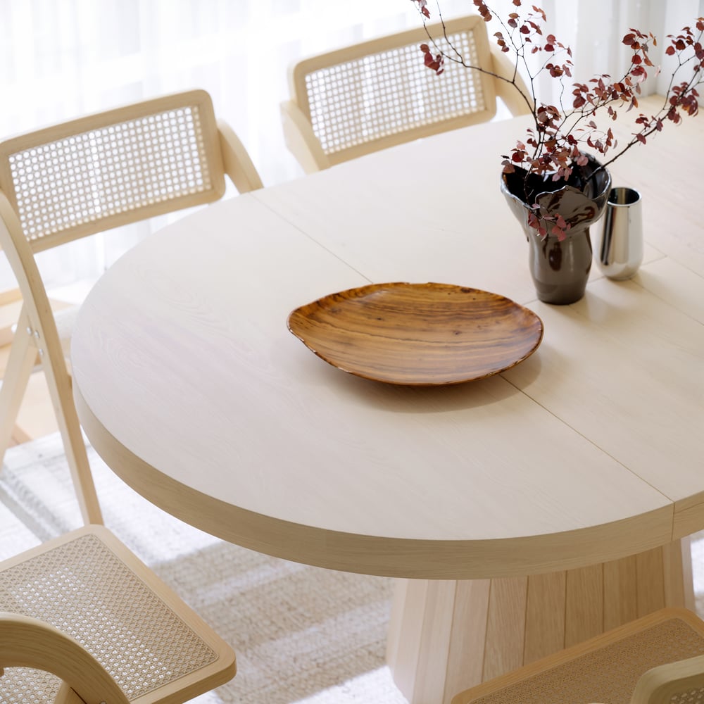 Japandi Extendable Dining Table 1000mm-1400mm Whitewash 6-Seater Oval&Round Table window image