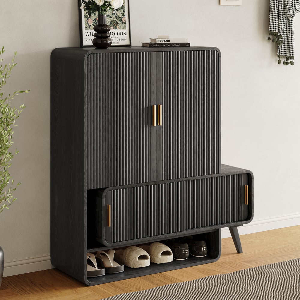 Armadio da ingresso scanalato in legno di frassino impiallacciato per scarpe Immagine della finestra