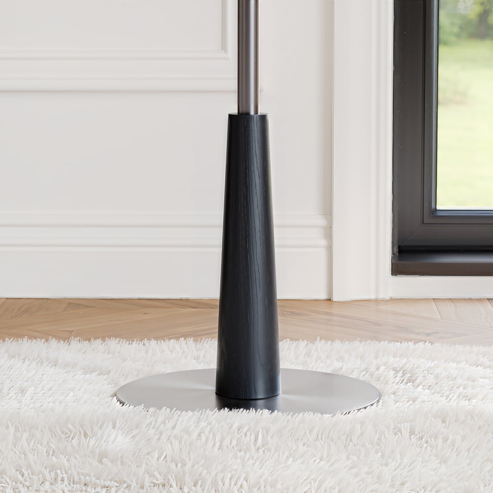 Tavolo per bevande Mid-Century rotondo nero da 230 mm Immagine della finestra