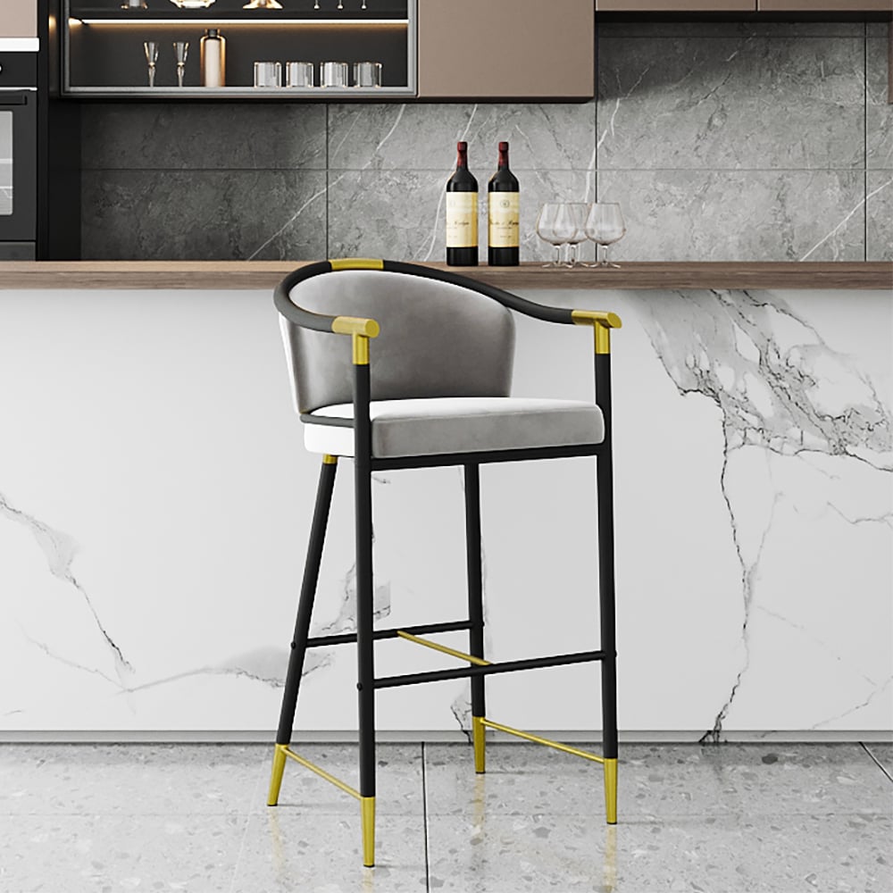 Cadeiras de Bar Modernas da Série Cranis com Estofamento de Veludo Cinza, 4 Peças Imagem da janela