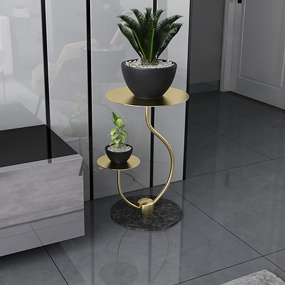 Gouden bijzettafel met metalen blad en marmeren voet Ronde bijzettafel Vensterafbeelding