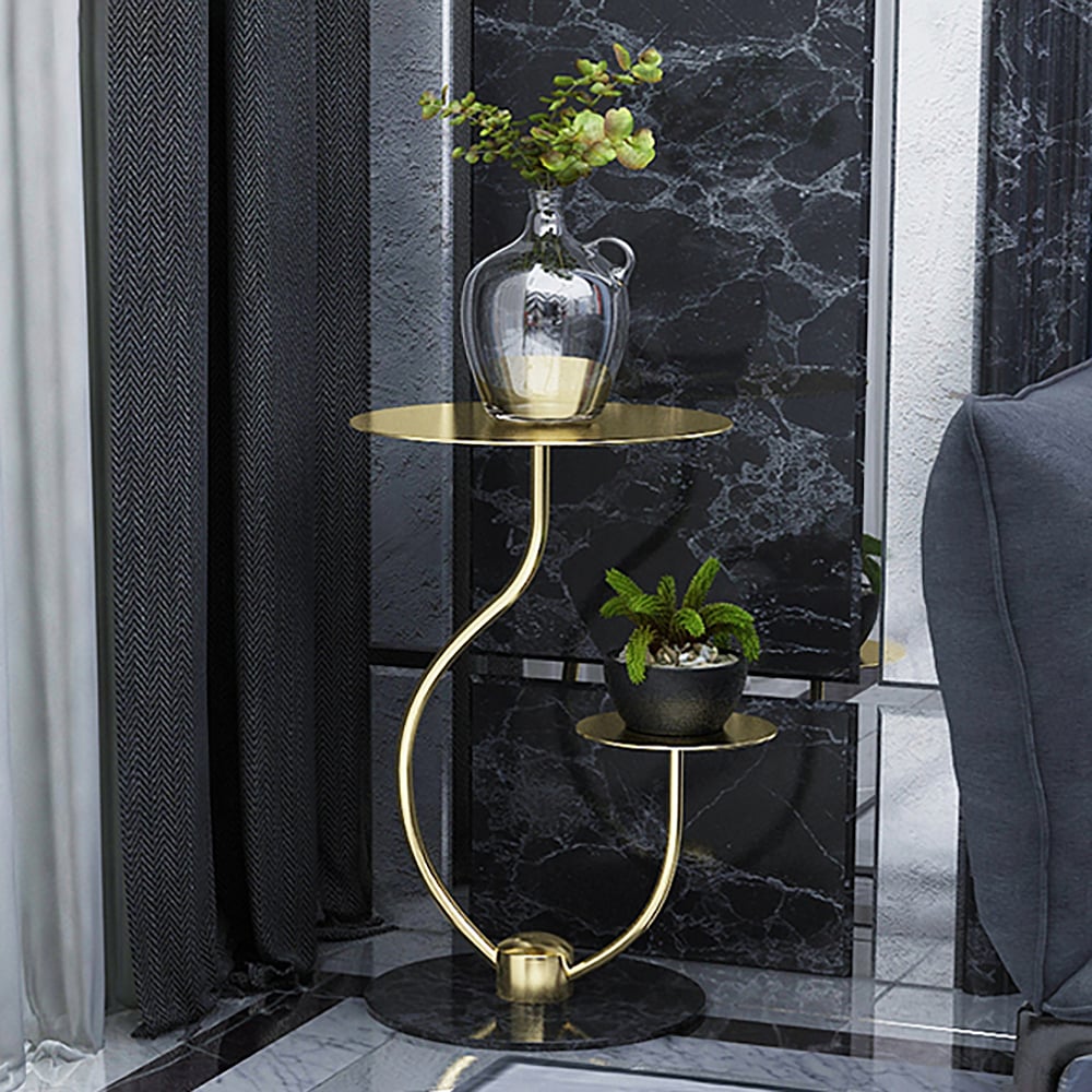 Gouden bijzettafel met metalen blad en marmeren voet Ronde bijzettafel Vensterafbeelding