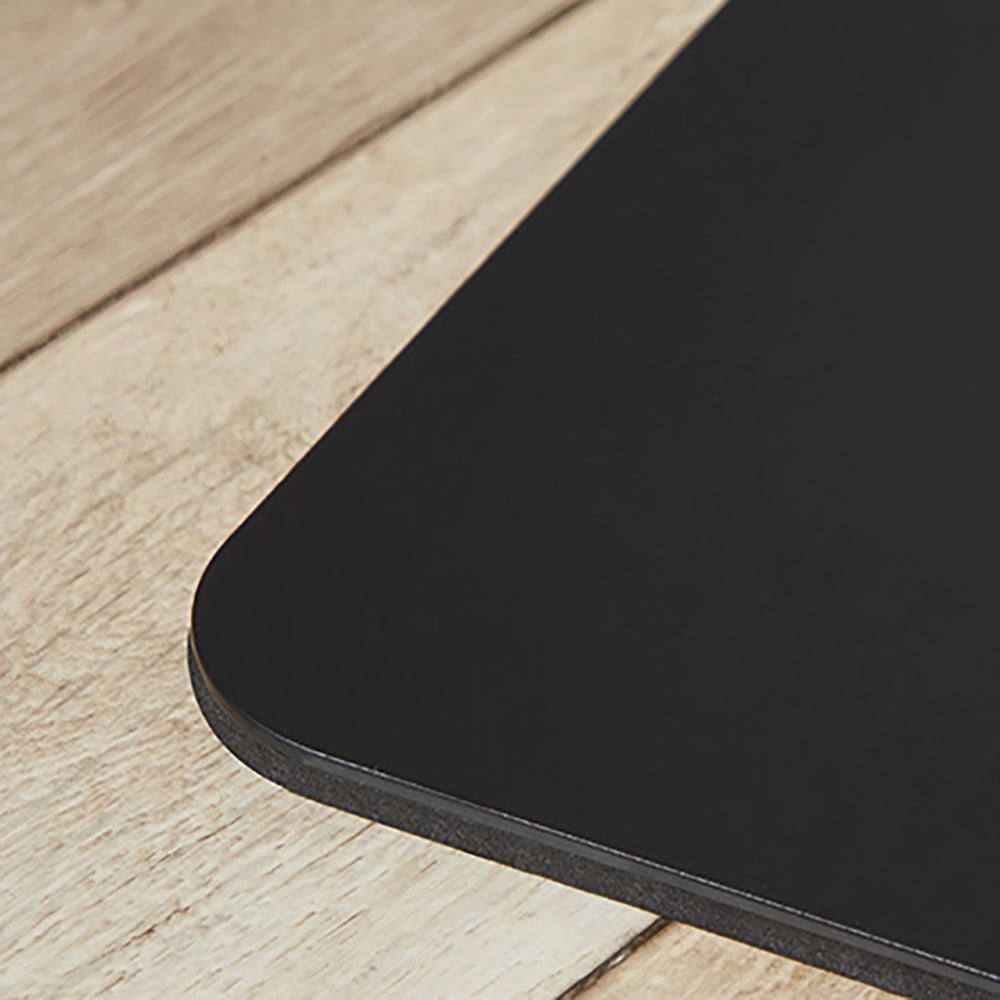 Petite table d'appoint avec plateau en bois et cadre en métal Table d'appoint en bois image de fenêtre