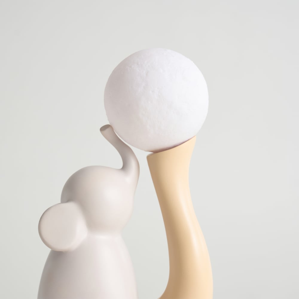 76 cm Hars Olifant Sculptuur met Oplaadbare LED Bal met Afstandsbediening Vensterafbeelding