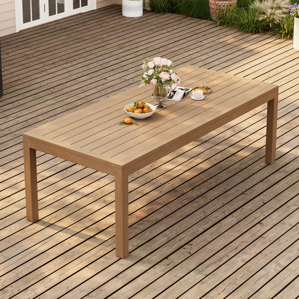 Table à manger d'extérieur à lattes en aluminium finition noyer Wevara 86.6" image de fenêtre