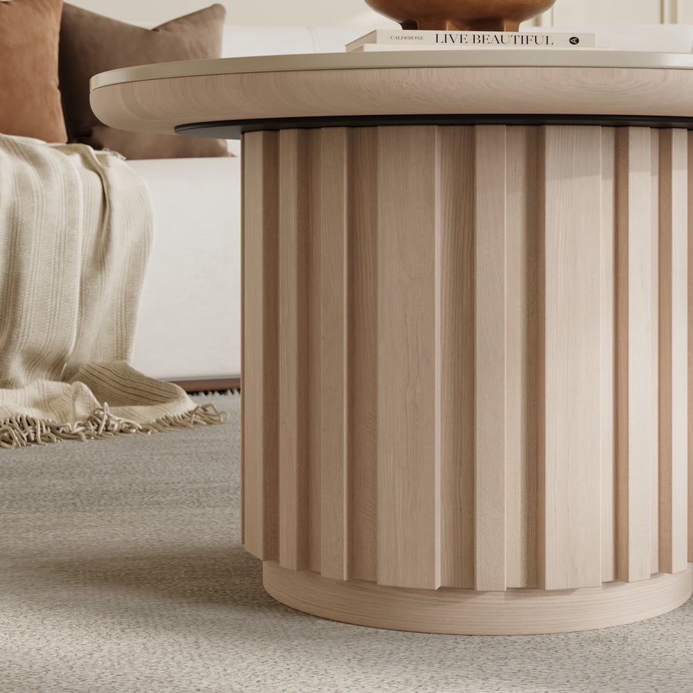 Table basse ronde à lattes en bois de frêne Aura avec plateau en pierre frittée image de fenêtre