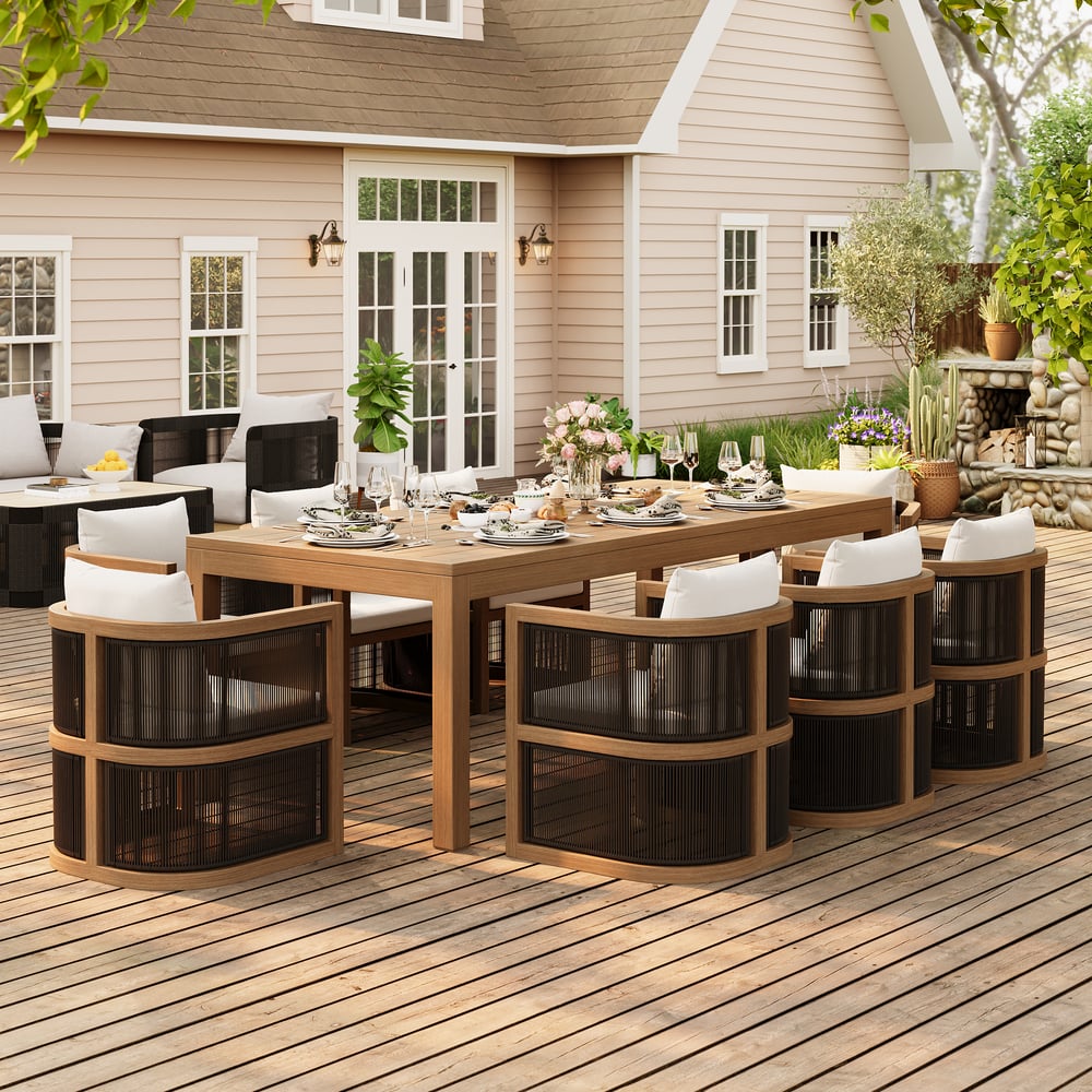 Table à manger d'extérieur à lattes en aluminium finition noyer Wevara 86.6" image de fenêtre