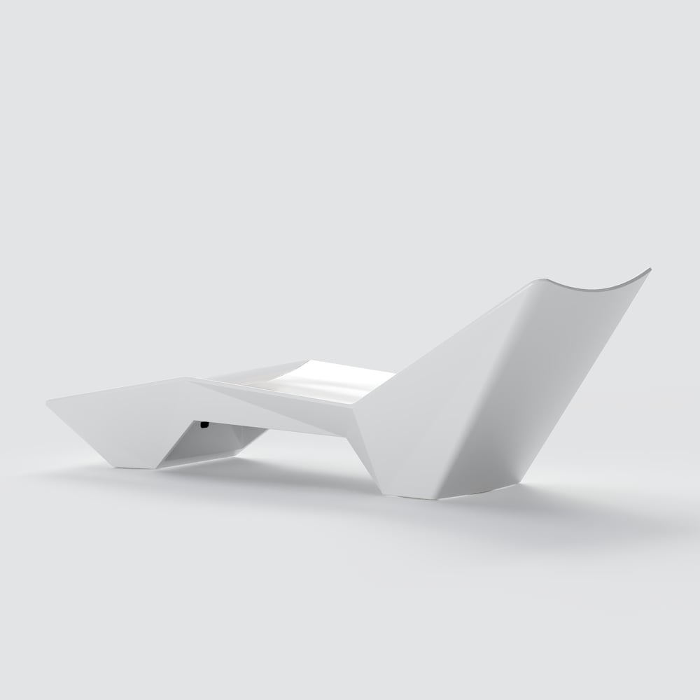 Outdoor Weather-Resistant Pool Chaise Lounge window image