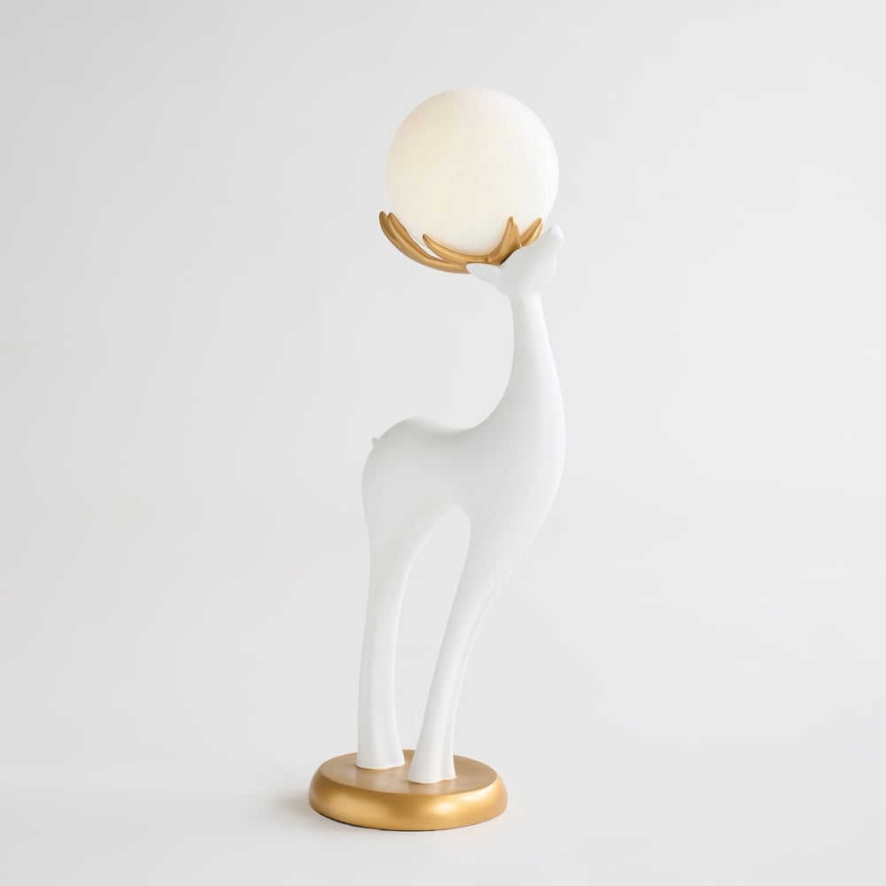 Lampadaire moderne en résine en forme de cerf avec télécommande – 76 cm de hauteur avec boule lumineuse image de fenêtre