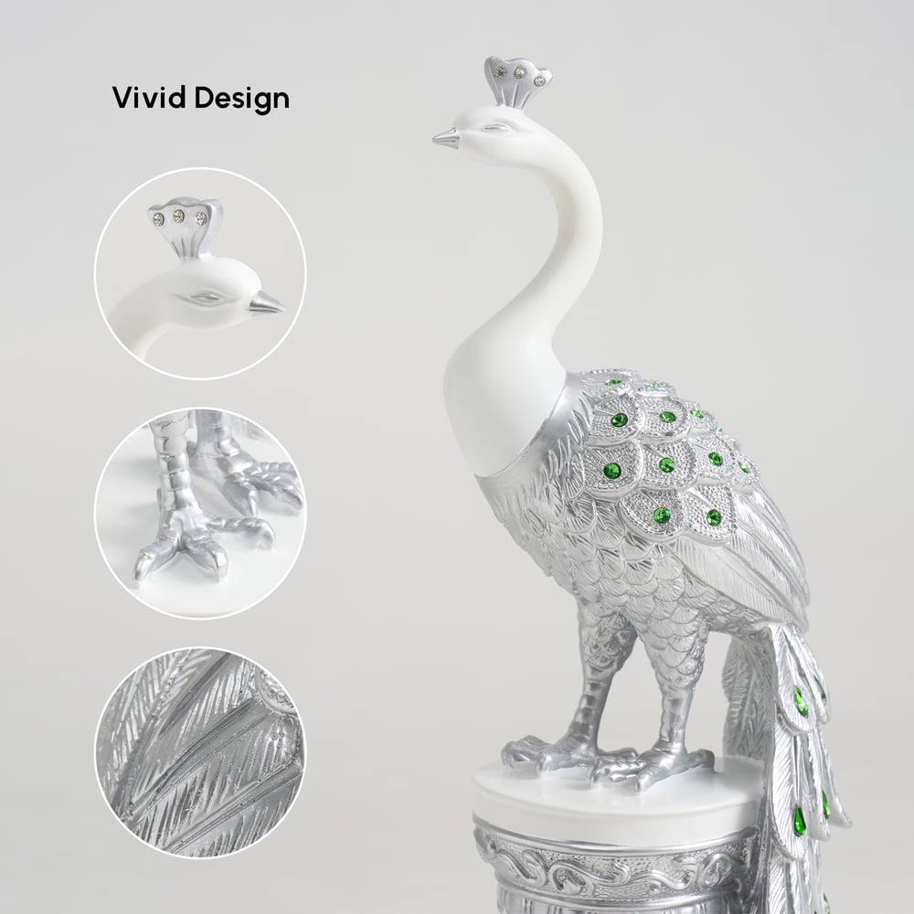 27.6" Srebrna Statua Pawia z Diamentowymi Akcentami – Luksusowa Rzeźba Pawia z Żywicy obraz okna