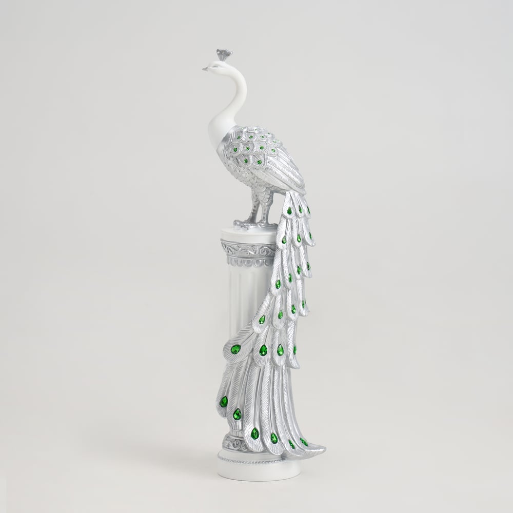 27.6" Srebrna Statua Pawia z Diamentowymi Akcentami – Luksusowa Rzeźba Pawia z Żywicy obraz okna