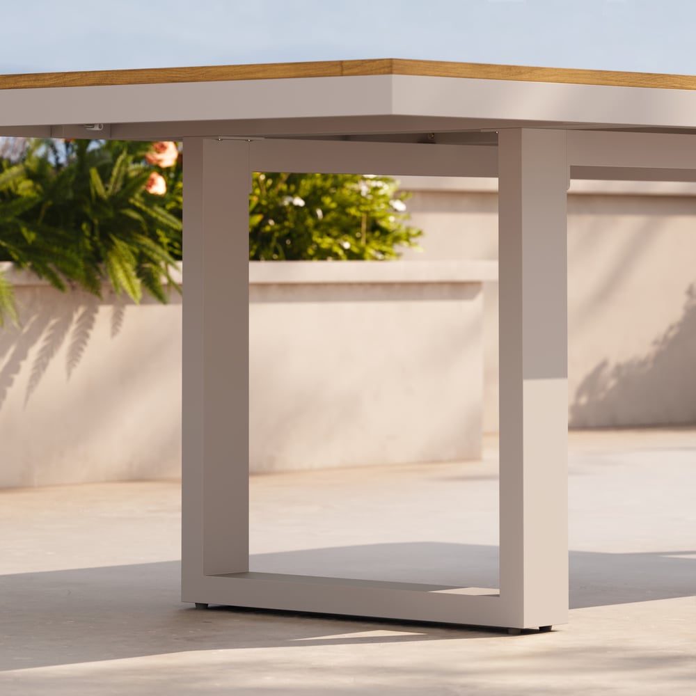 Table de salle à manger extensible d'extérieur Tevara en teck et aluminium image de fenêtre