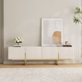 Meuble TV Grovyn 200 cm avec plateau en pierre frittée et design cannelé