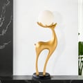 Lampadaire moderne en résine en forme de cerf avec télécommande – 76 cm de hauteur avec boule lumineuse