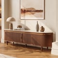 Meuble TV cannelé de 79" en bois de frêne et noyer avec plateau en pierre frittée