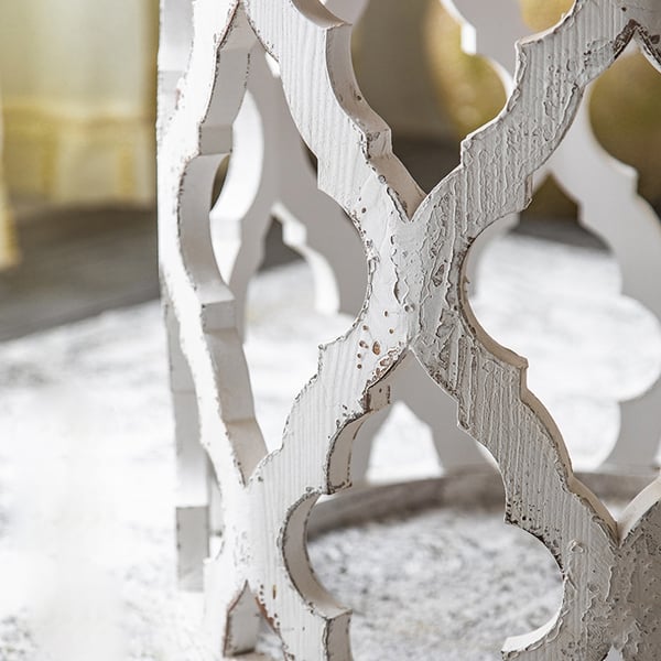 Porchway White Round Coffee Table with Tray Tabletop Wooden Carved Accent Table Homary