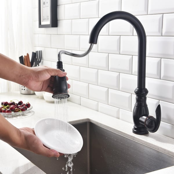 Traditional Goose Neck OneHole Pullout Spray Kitchen Faucet with