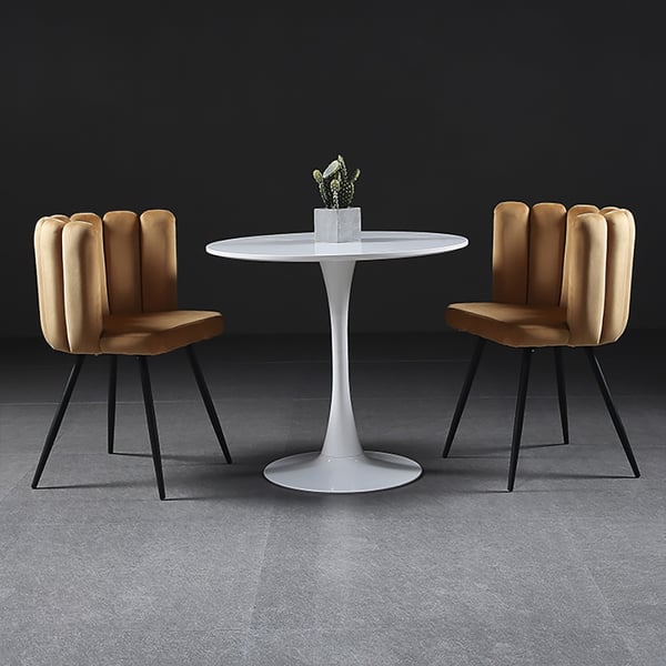 Silla de comedor moderna tapizada de terciopelo en patas negras