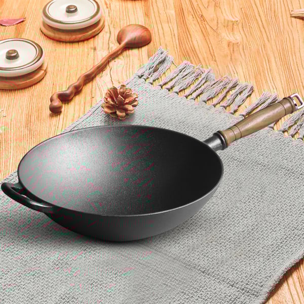 Nonstick Cast Iron Wok Stir Fry Pan with Wooden HandleHomary