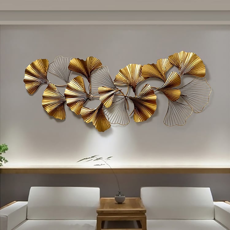 Decoração de parede de metal com folhas de ginkgo douradas 3D de 52" x 23,6" para sala de estar