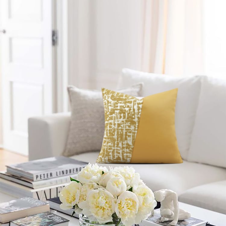 Decoratieve sierkussenhoes van goudkleurig polyester met geweven paneel