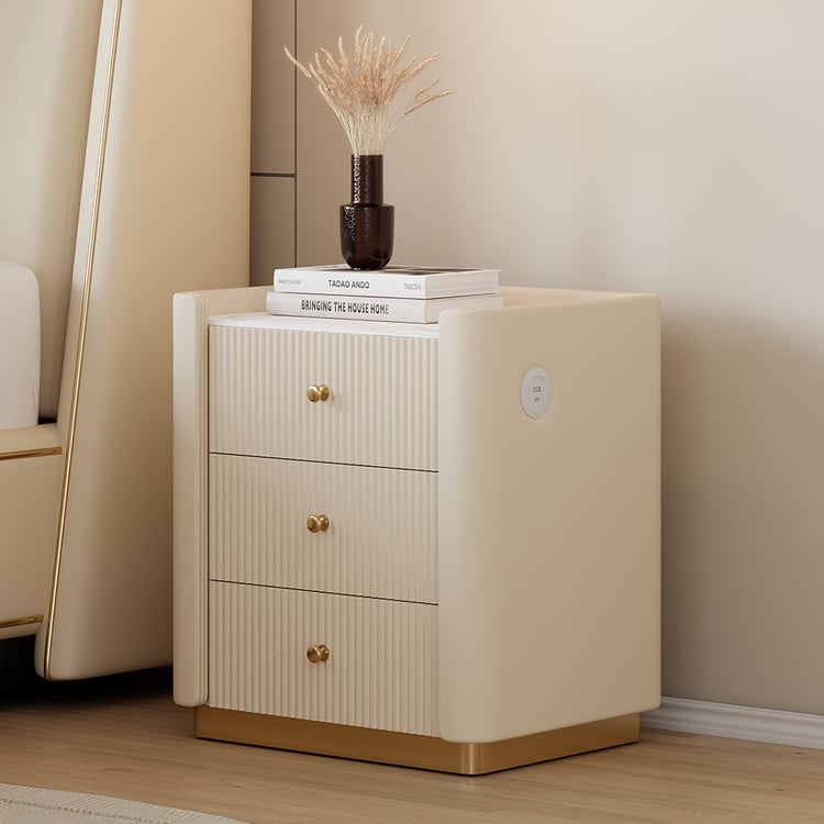 Moderní 3zásuvkový noční stolek se slinutou kamennou deskou a USB portem