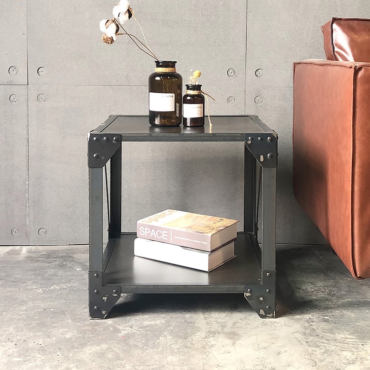 Industrial Black End Table with Shelf Retro Side Table Metal｜Homary
