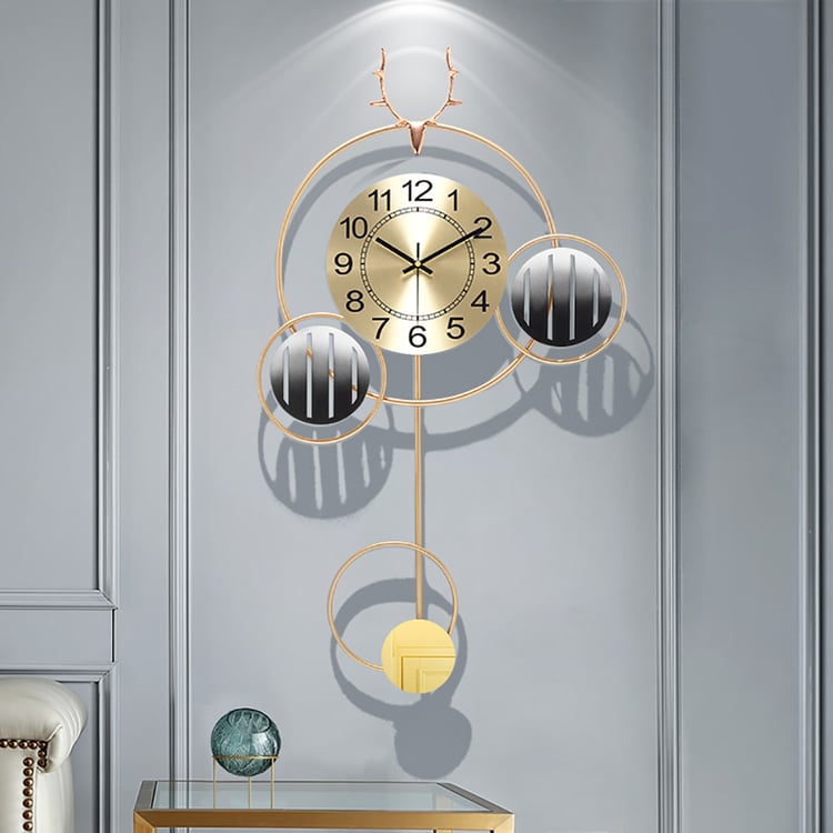 Style A Modern Simple Geometric Round Metal Wall Clock with Golden ...