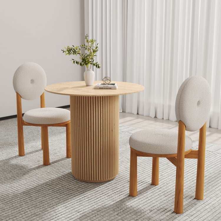 Runder kleiner Esstisch und weiße Boucle 2 Esszimmerstühle im Set mit Beinen aus Naturholz｜Homary DE