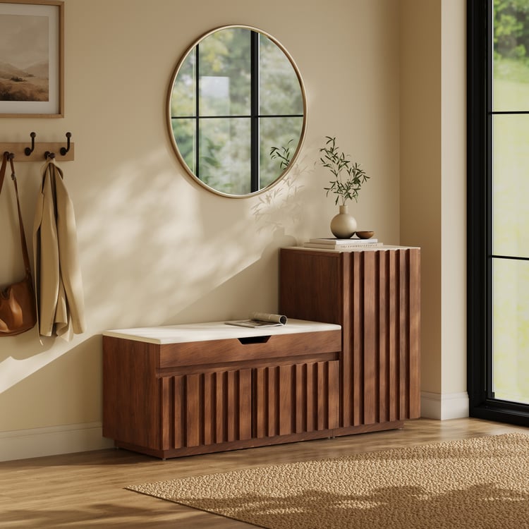 Banc de rangement à chaussures Aura 47" en bois de noyer avec armoire sur le côté droit pour entrée