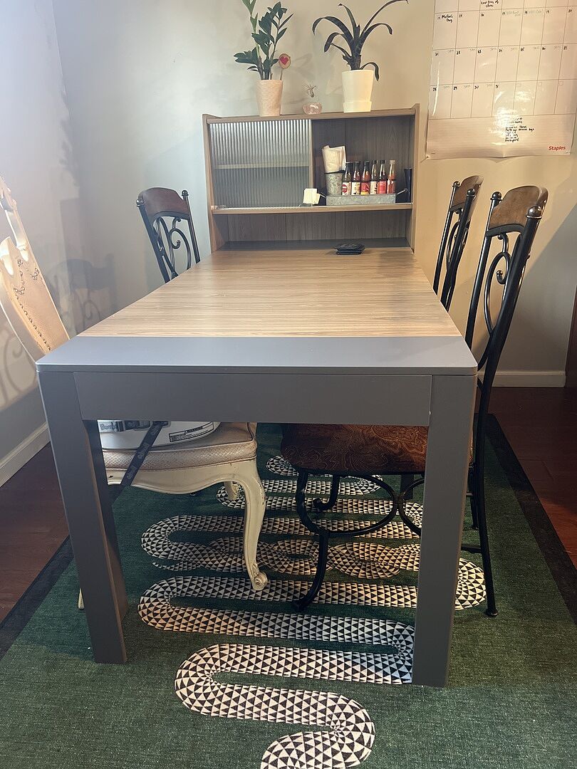 Moderne uitschuifbare eettafel met opbergruimte en rechthoekig dressoir Uitgelichte afbeelding