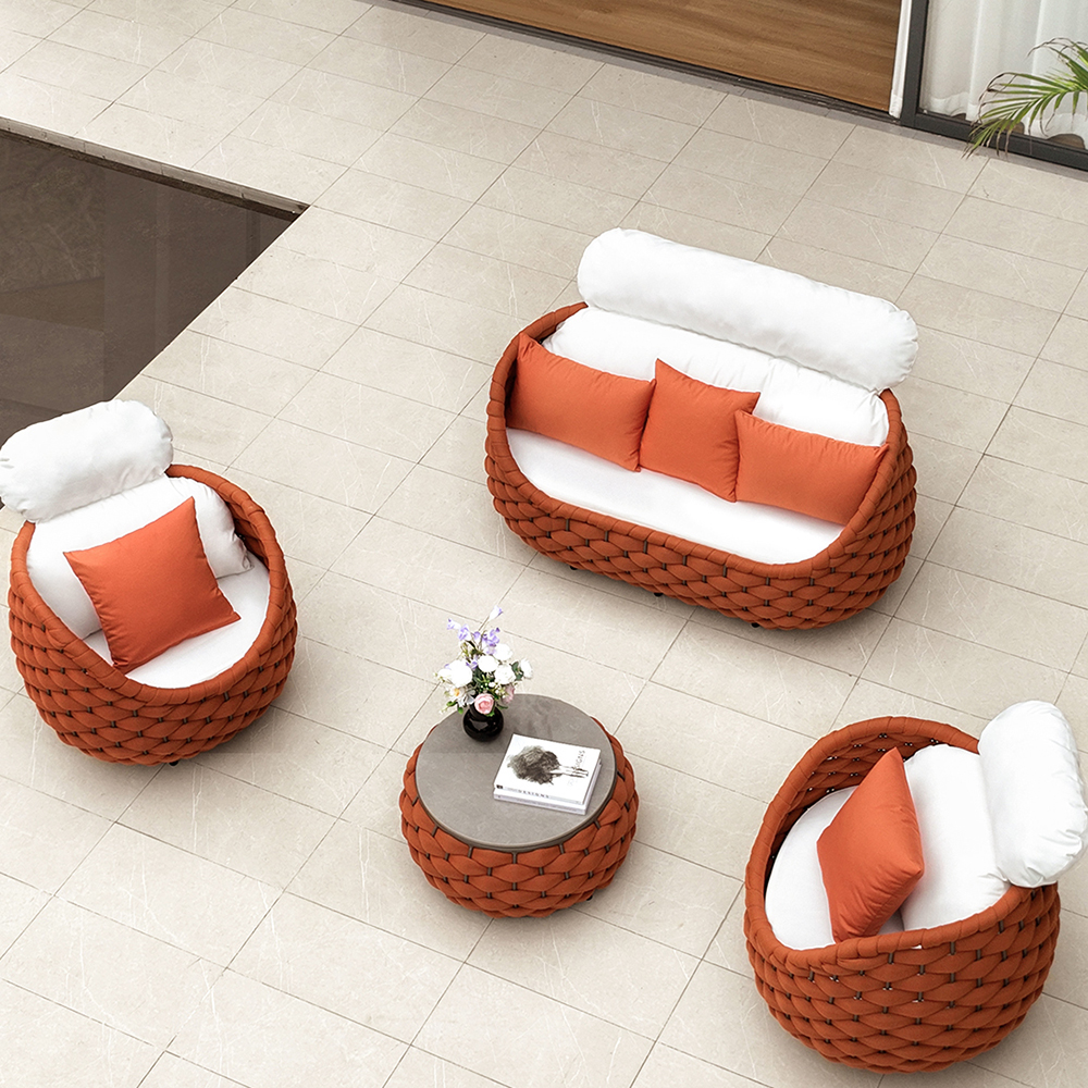 How to Choose the Perfect Outdoor Color Palette for Spring 2026