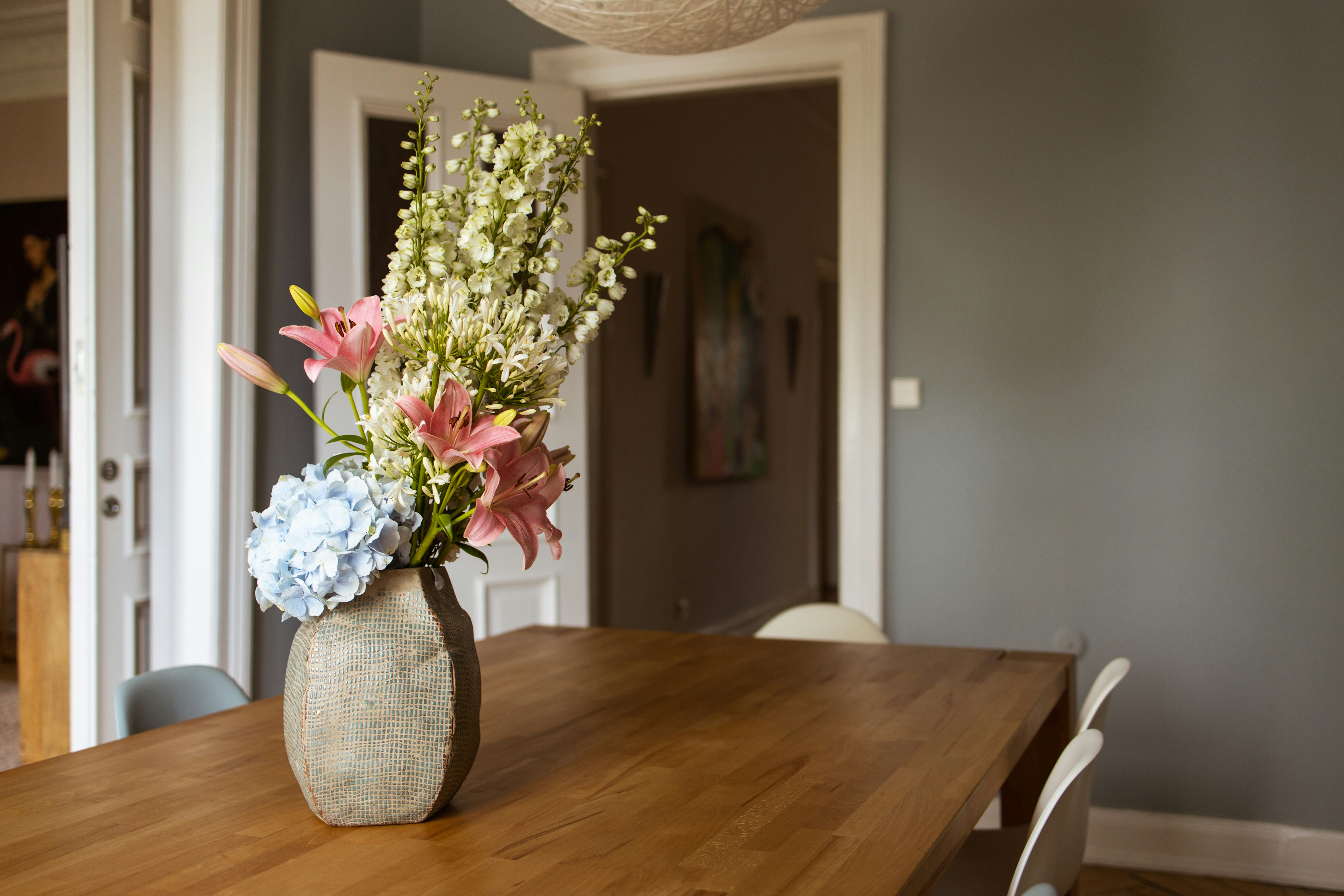 No More Wood Hassles: How To Clean Wood Dining Table Surfaces